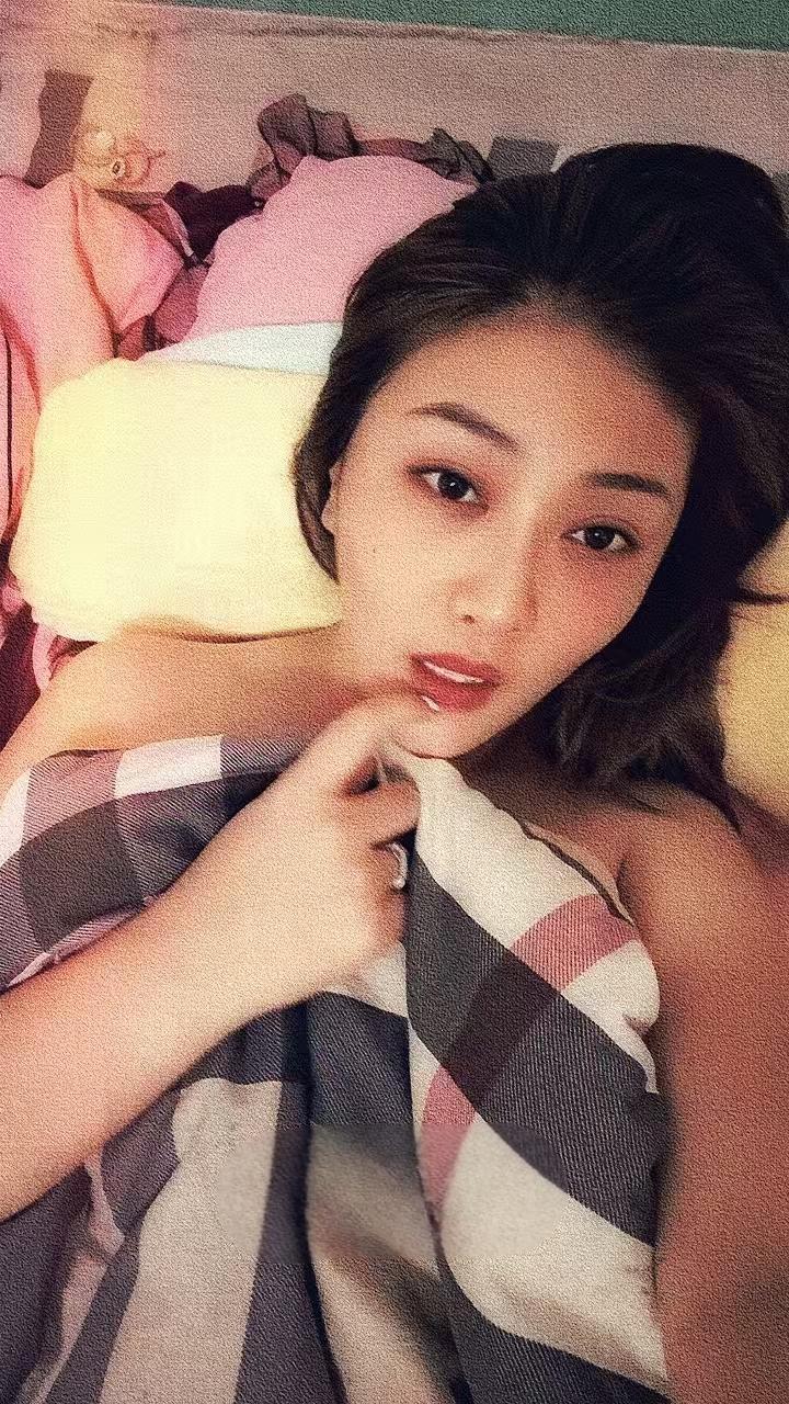 出击性感少妇黄咪