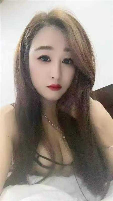 湖州妹子有制服会喷水