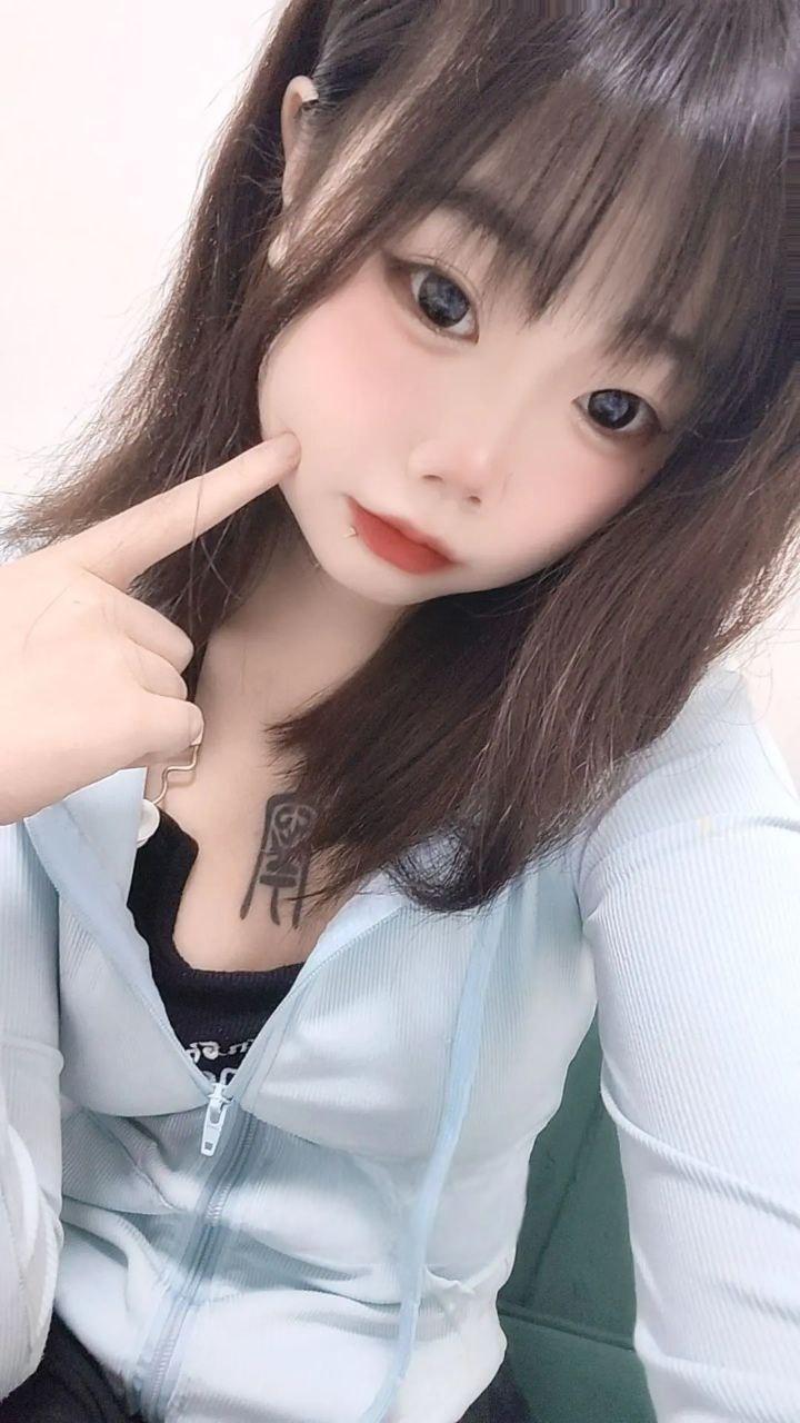 静安可舌吻小嫩妹